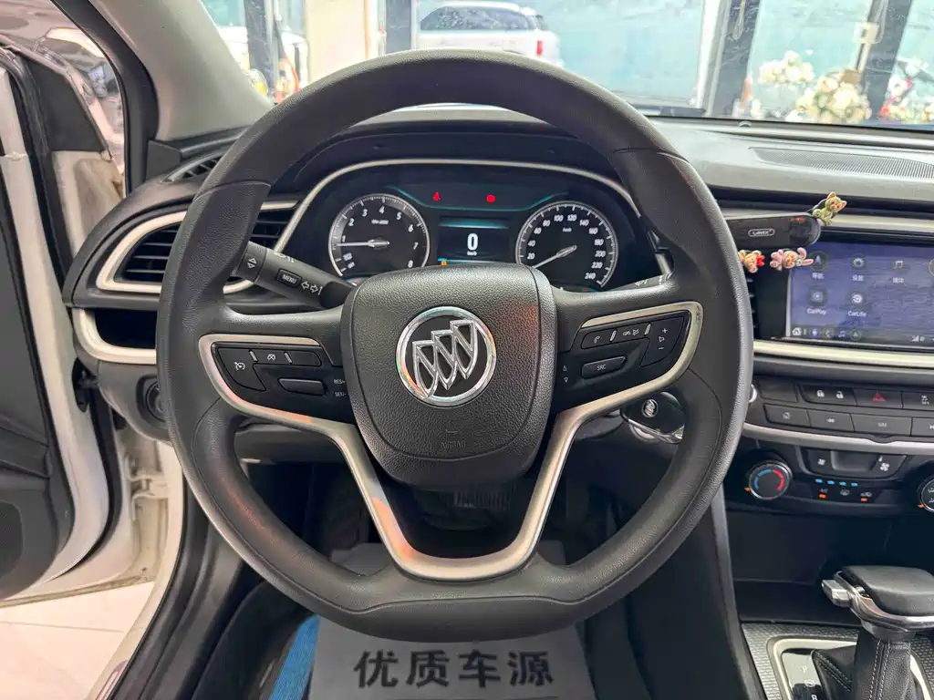 Buick Excelle — миниатюра 9
