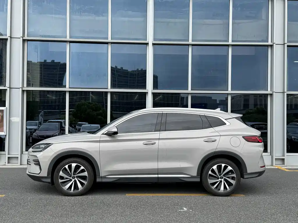 BYD PLUS New Energy — миниатюра 3