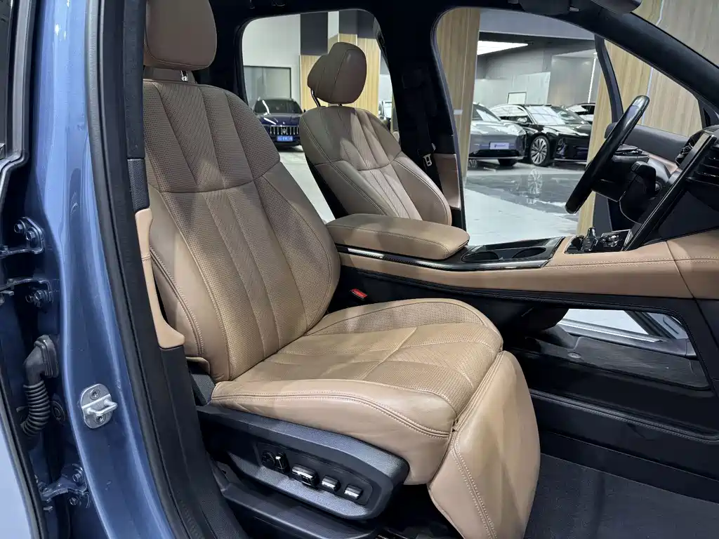 NIO ES8 — миниатюра 19