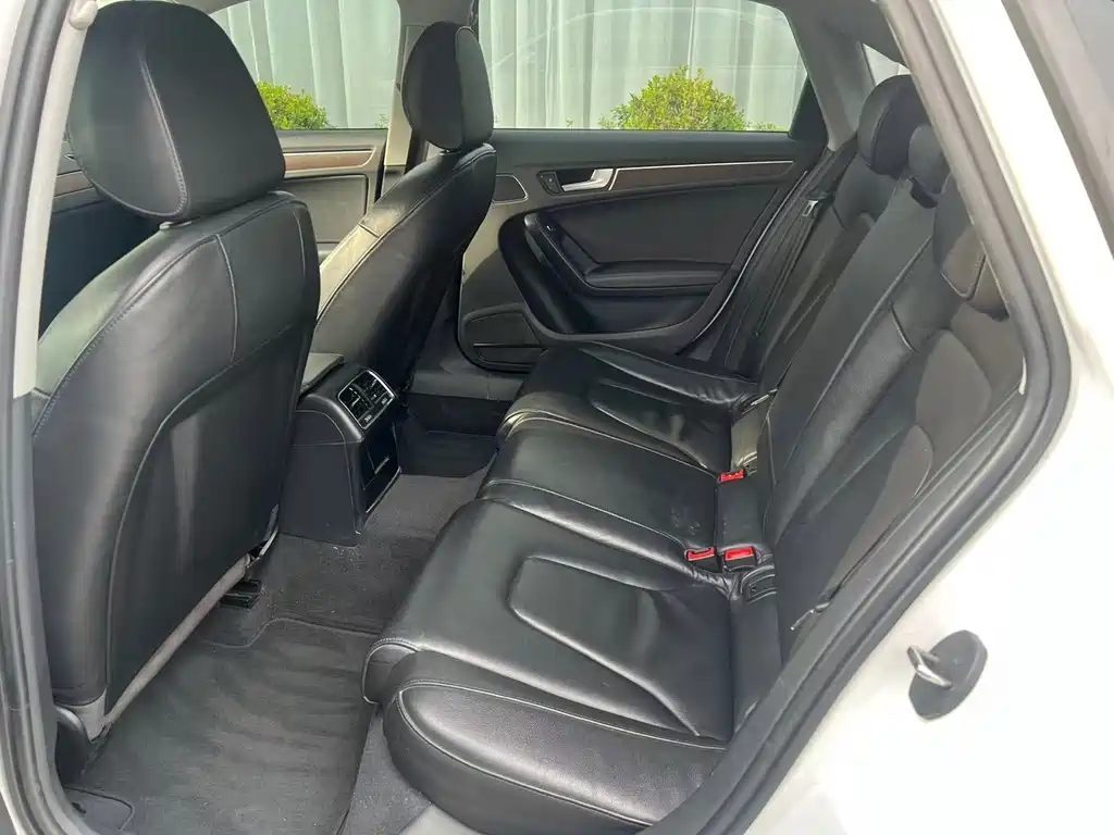 Audi A4L — миниатюра 6