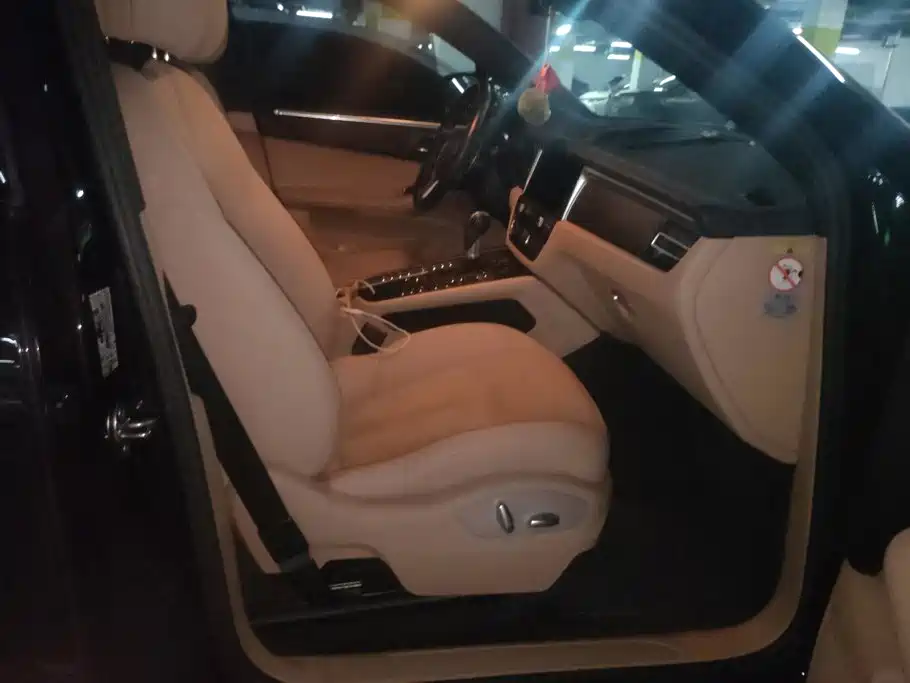 Porsche Macan — миниатюра 8
