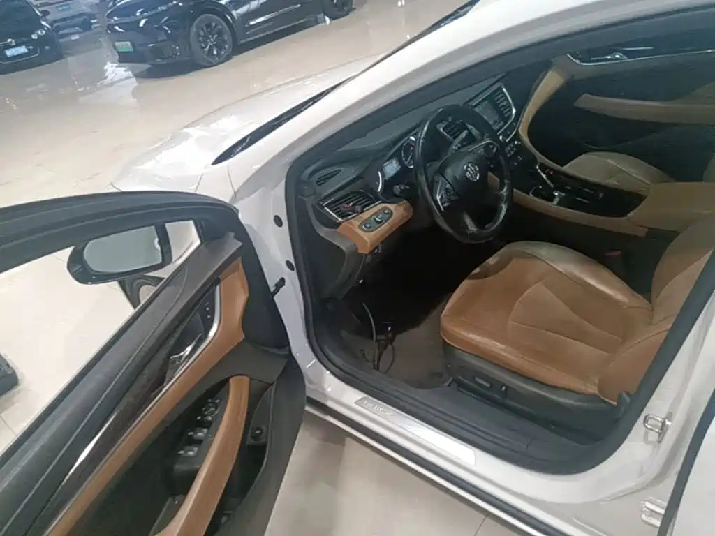 Buick LaCrosse — миниатюра 16