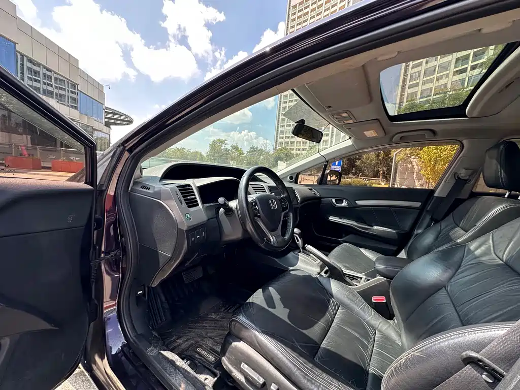 Honda Civic — миниатюра 8