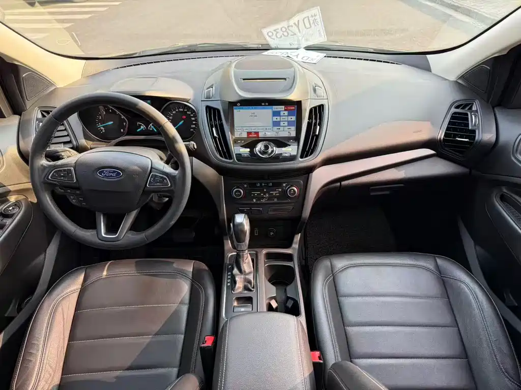 Ford Kuga — миниатюра 9