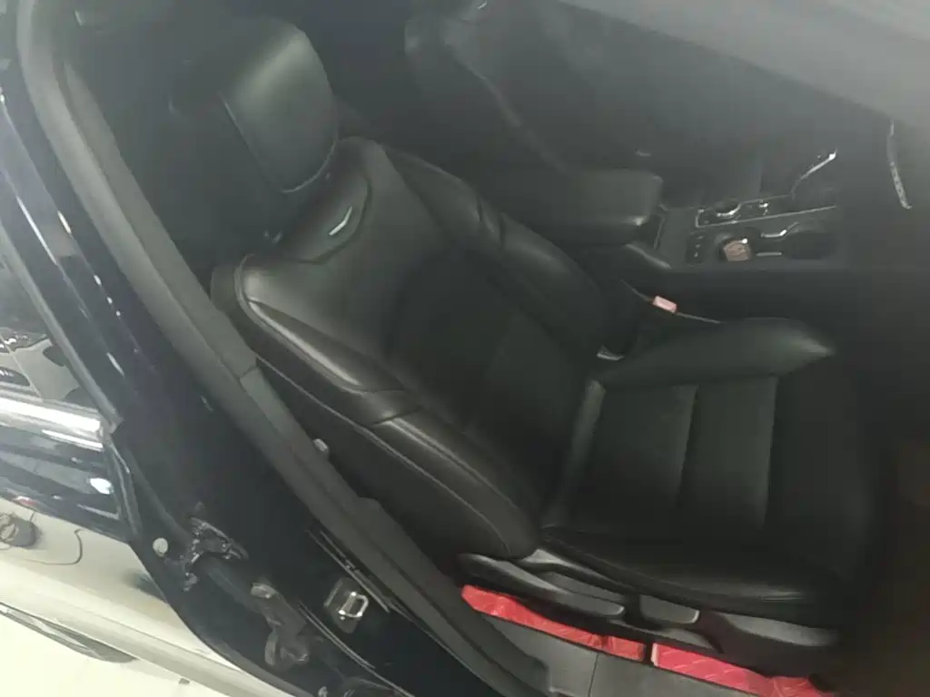 Cadillac XT4 — миниатюра 25