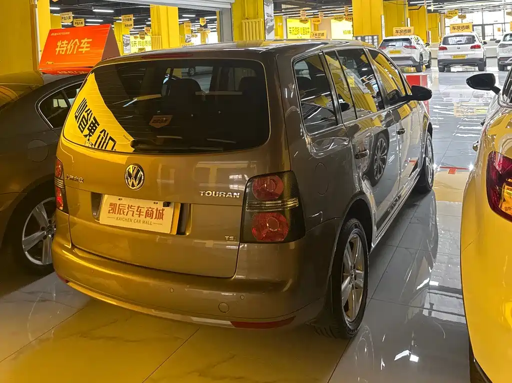 Volkswagen Touran — миниатюра 6