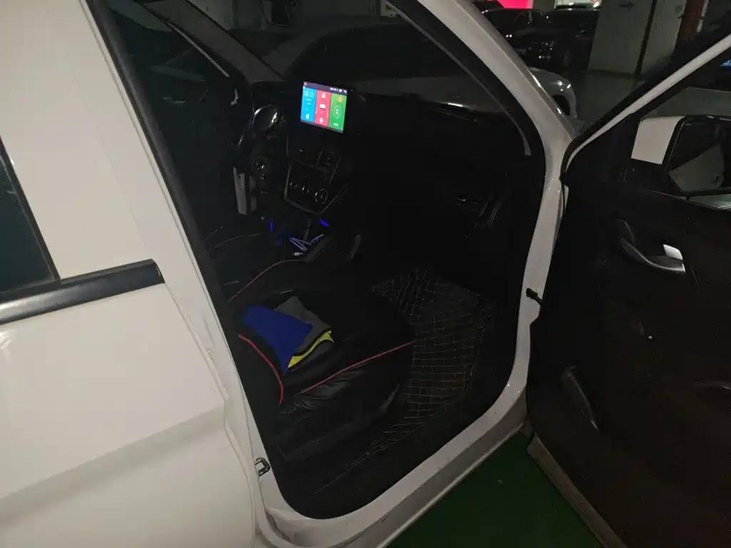 Wuling Hongguang S3 — миниатюра 19