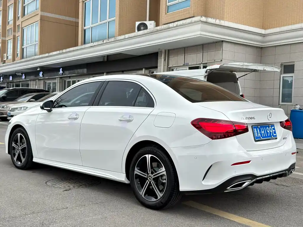 Mercedes-Benz A-Class — миниатюра 8