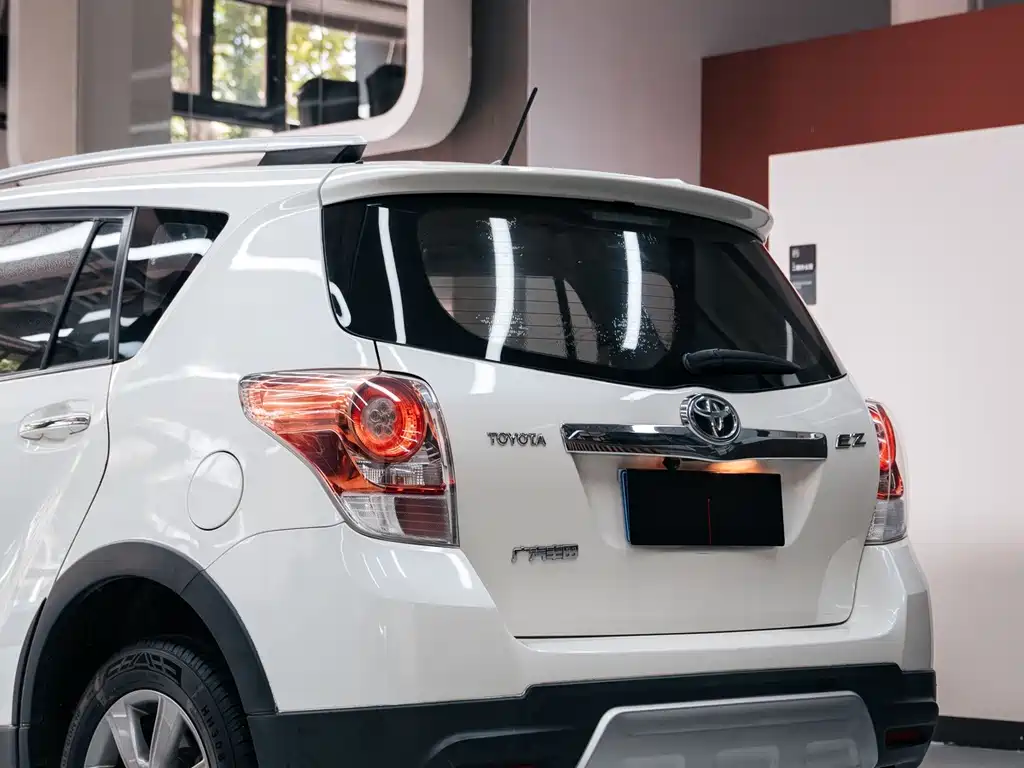 Toyota Verso — миниатюра 8