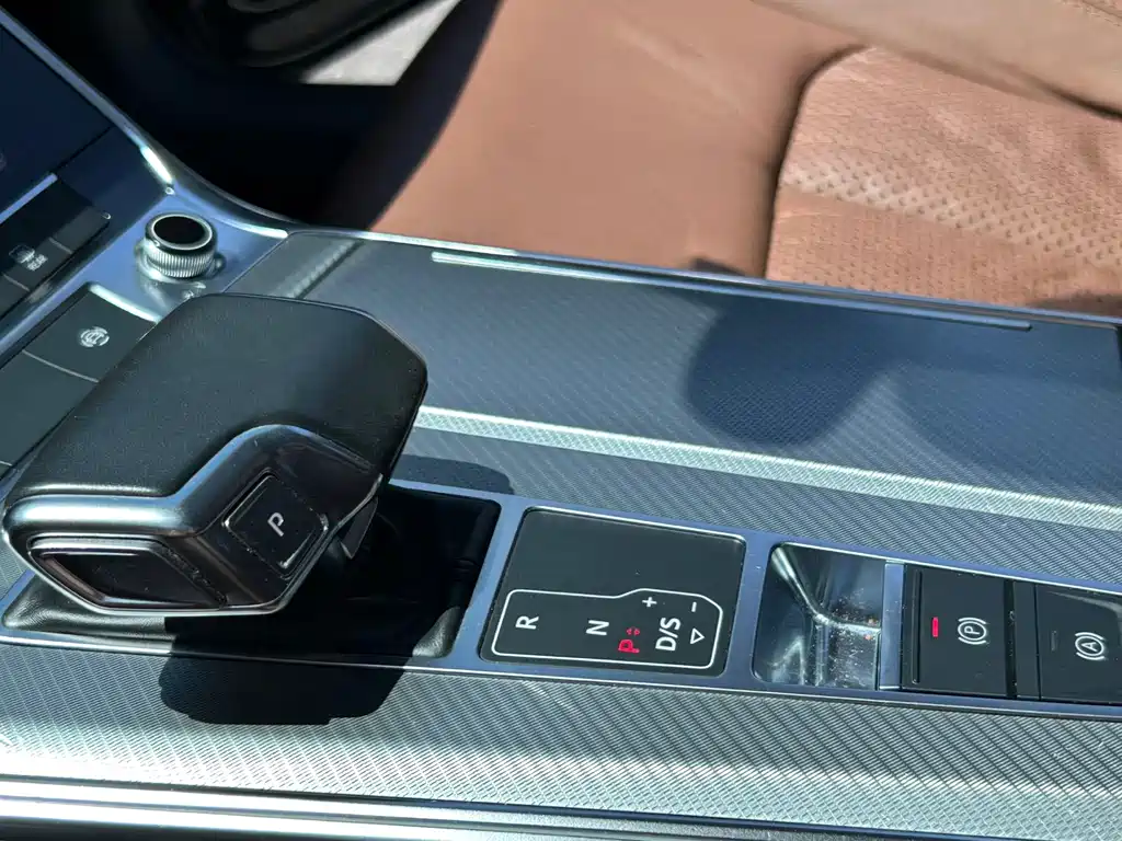 Audi A6L — миниатюра 13