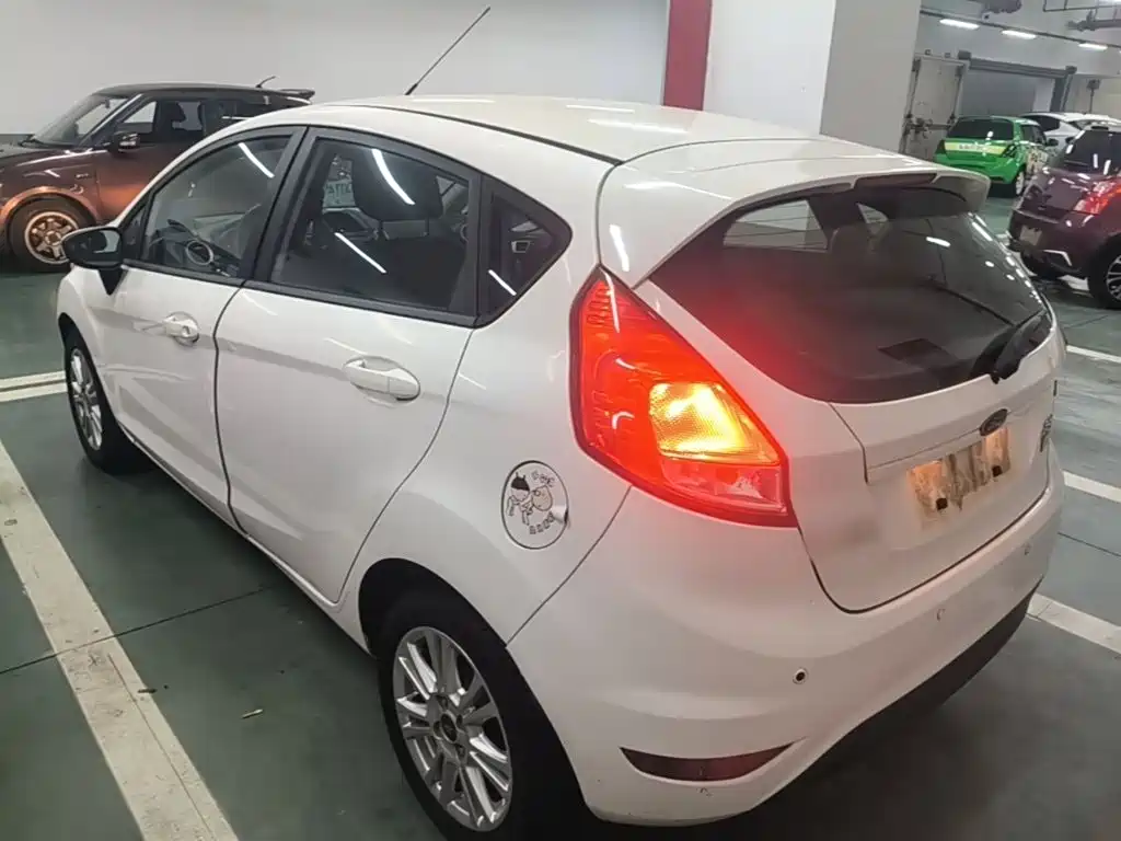 Ford Fiesta — миниатюра 5