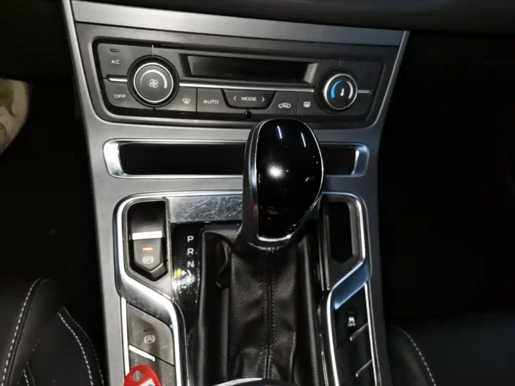 Geely Emgrand — миниатюра 14