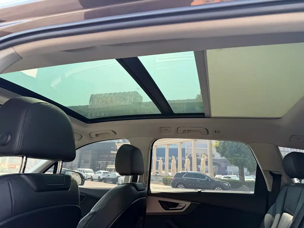 Audi Q7 — миниатюра 13