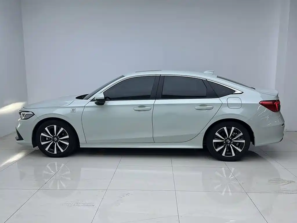 Honda Civic — миниатюра 9