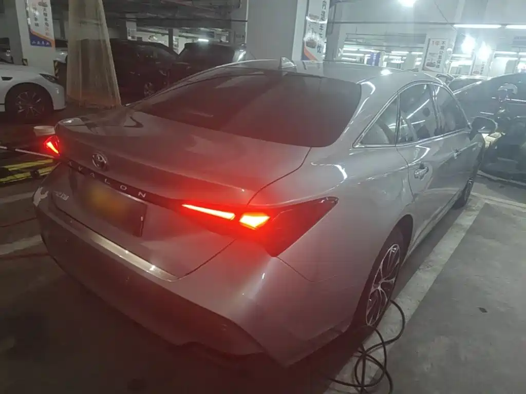 Toyota Avalon — миниатюра 7