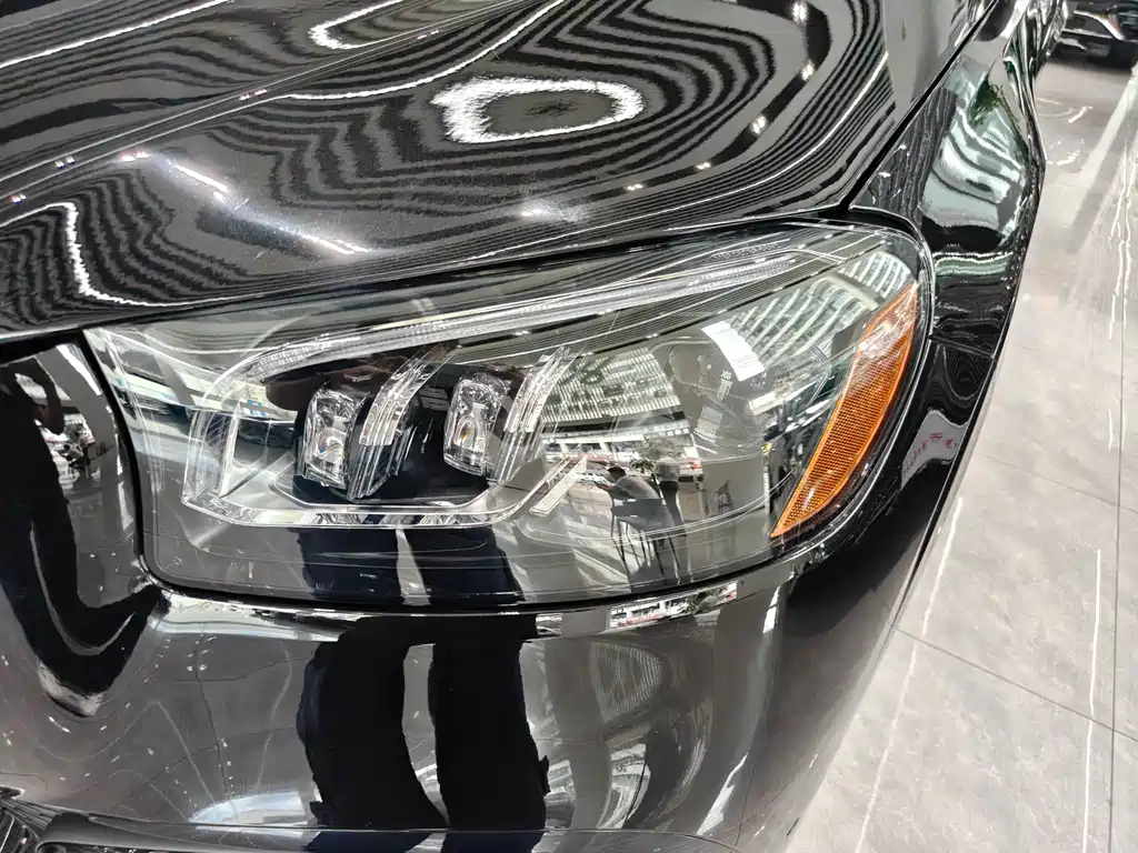 Mercedes-Benz GLS — миниатюра 4