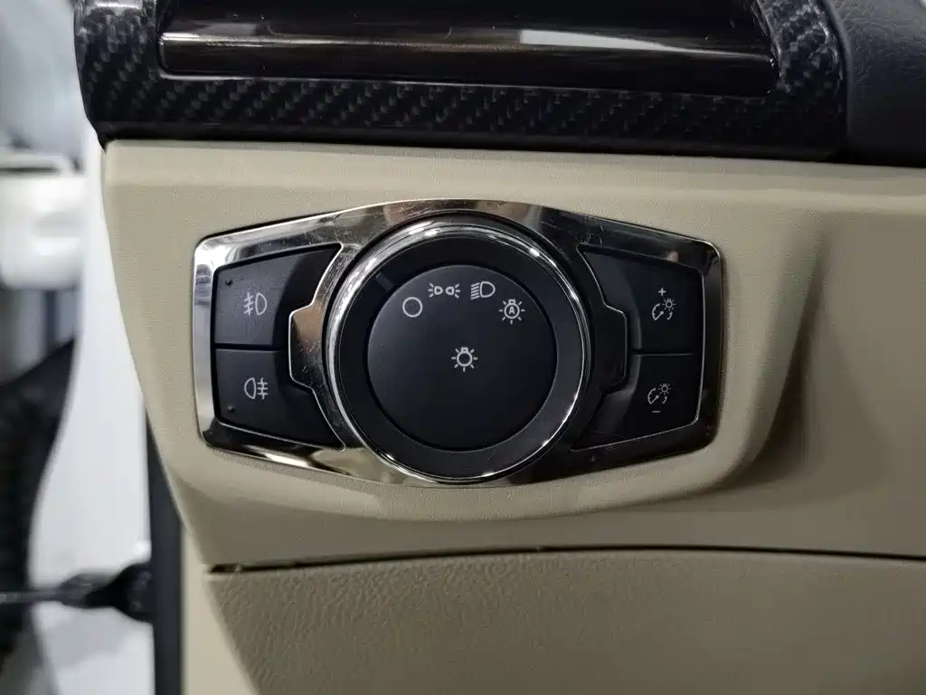 Ford Mondeo — миниатюра 21