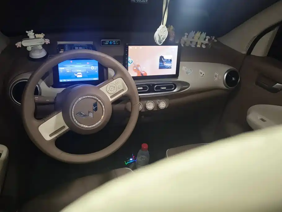 Wuling MINIEV — миниатюра 12