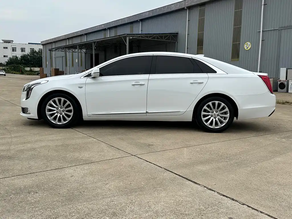 Cadillac XTS — миниатюра 12