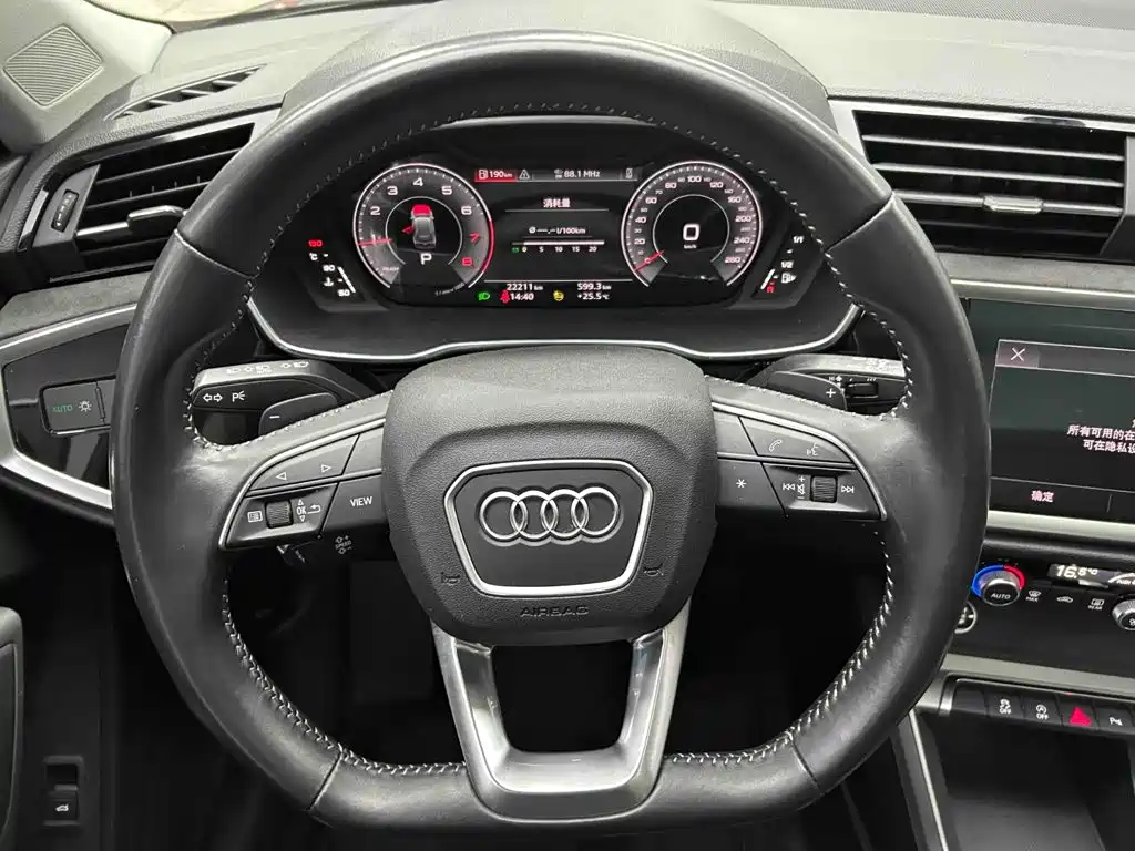 Audi Q3 — миниатюра 3
