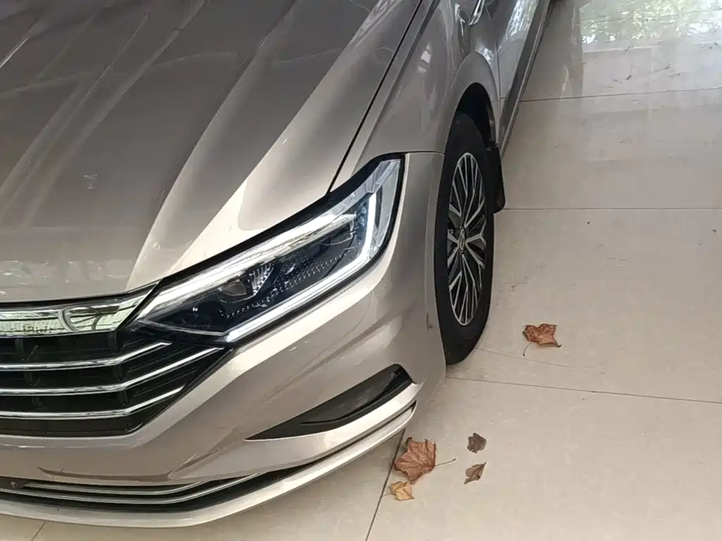 Volkswagen Sagitar — миниатюра 24