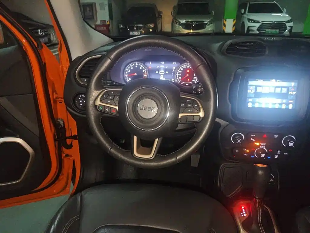 Jeep Renegade — миниатюра 6