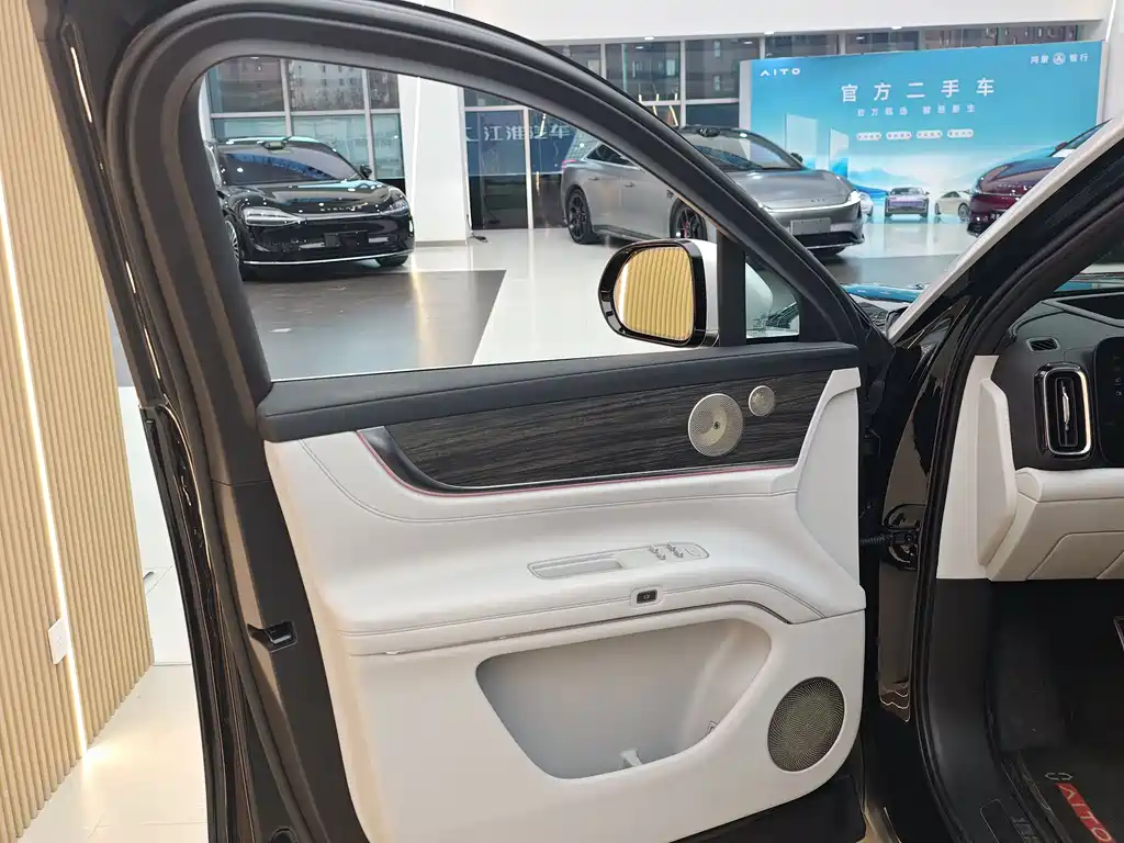 Aito M9 2024 Ultra 100kWh 6 мест