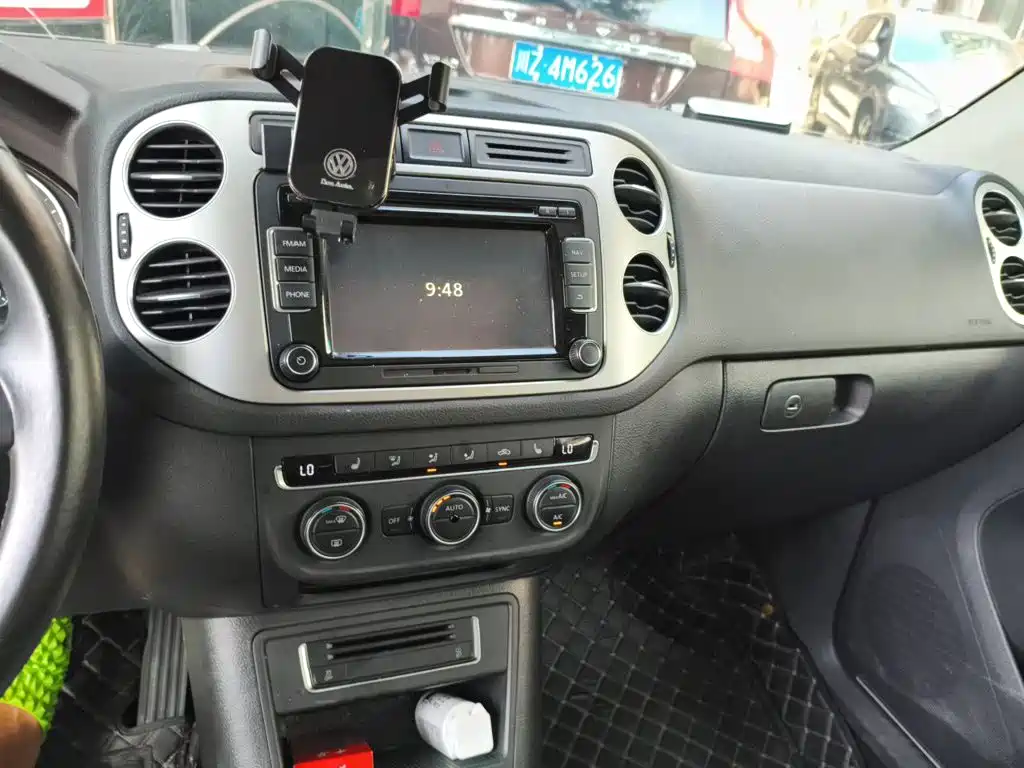 Volkswagen Tiguan — миниатюра 9