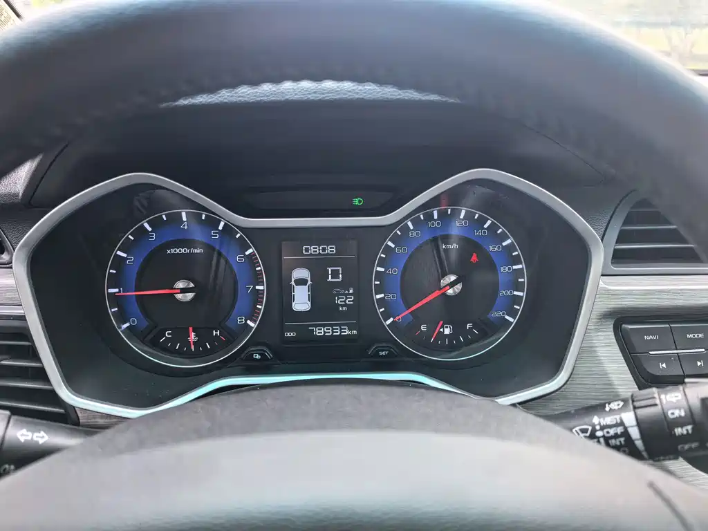 Geely Vision X3 — миниатюра 6