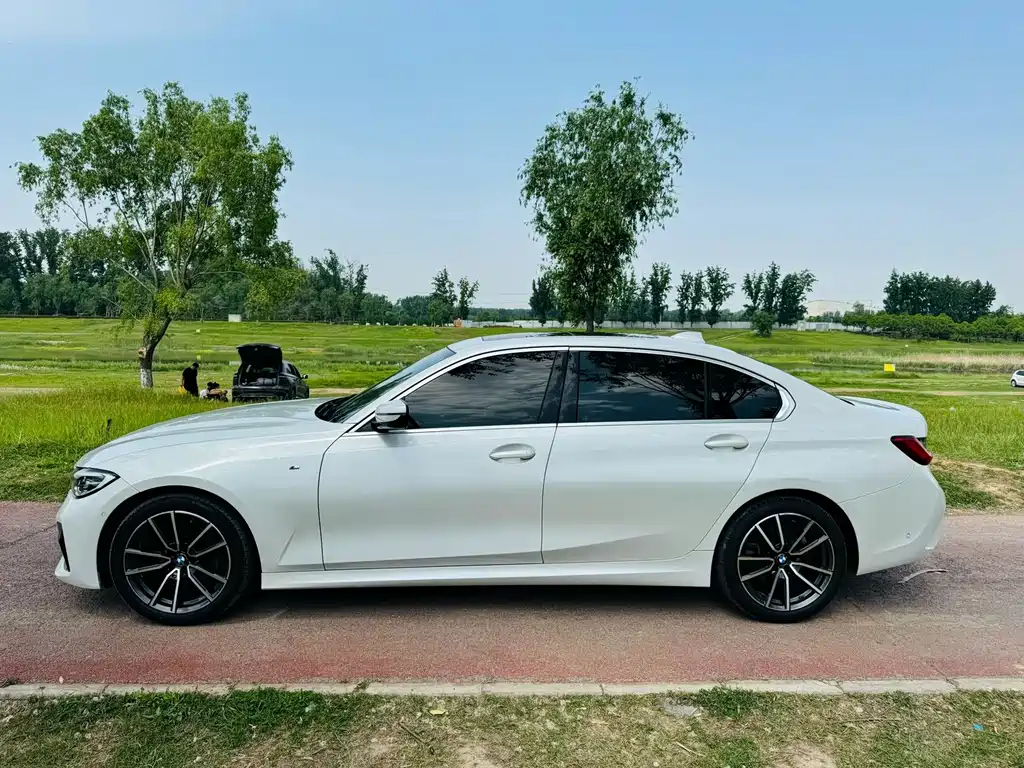 BMW 3 Series — миниатюра 8