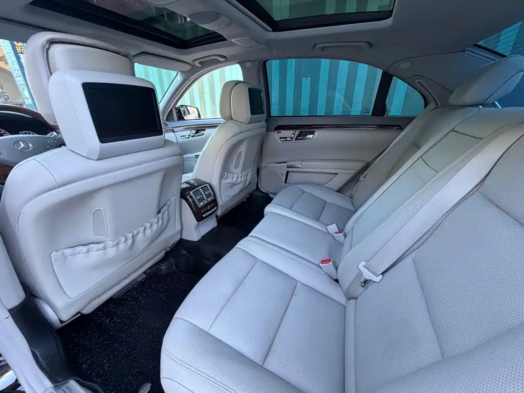 Mercedes-Benz S-Class — миниатюра 8