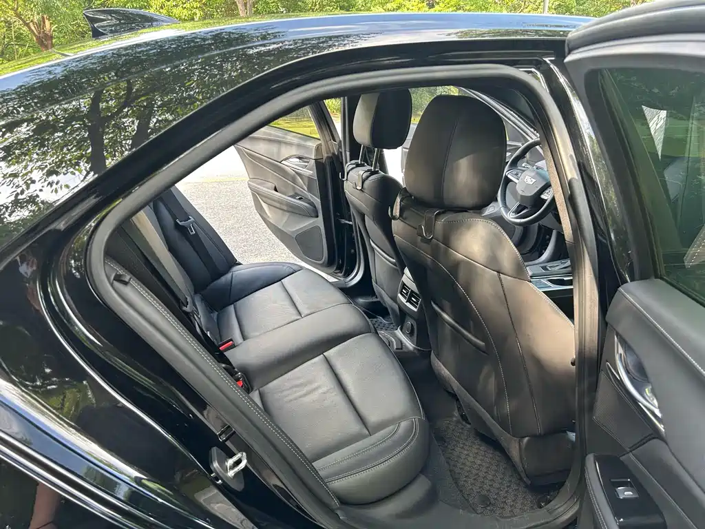 Cadillac CT4 — миниатюра 13