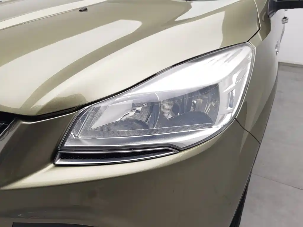 Ford Kuga — миниатюра 7