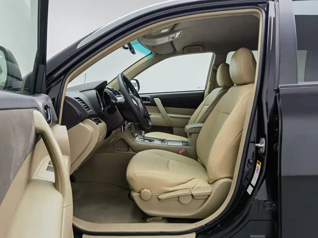 Toyota Highlander — миниатюра 10
