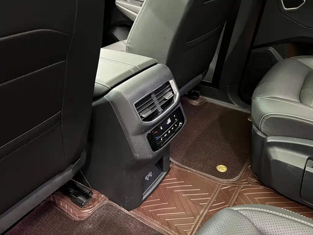 Volkswagen Talagon — миниатюра 11