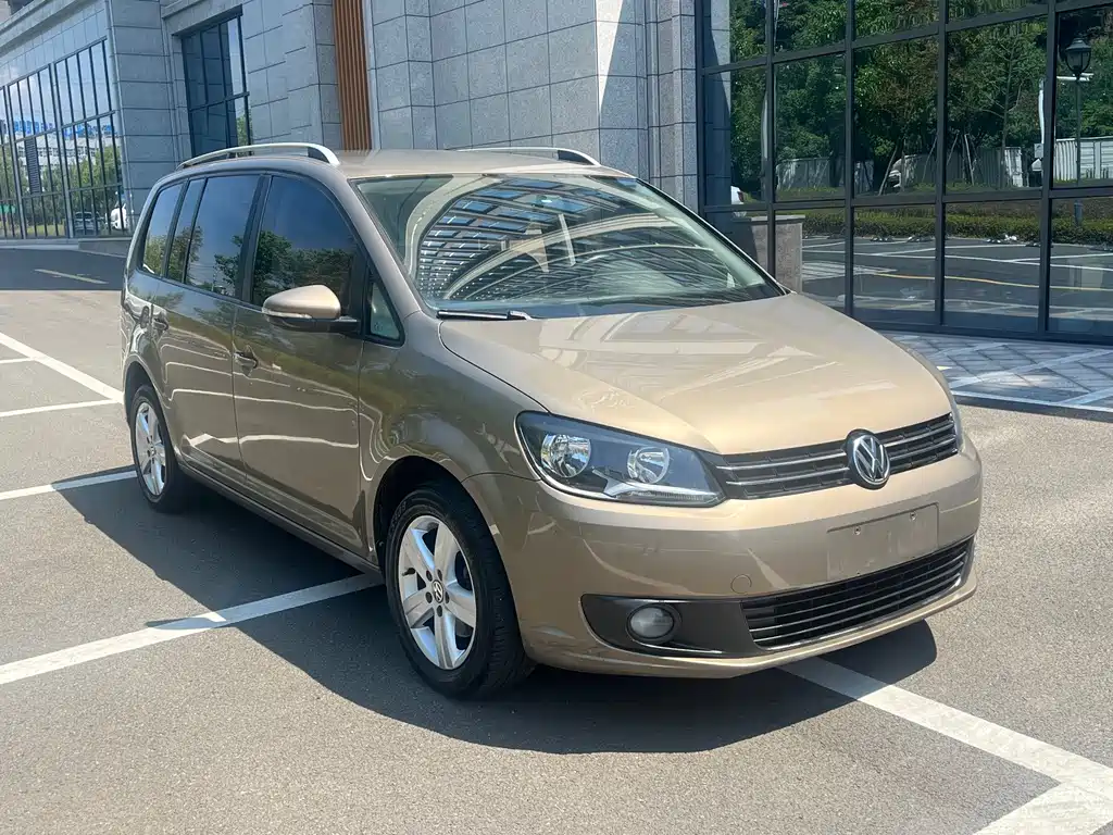 Volkswagen Touran — миниатюра 3