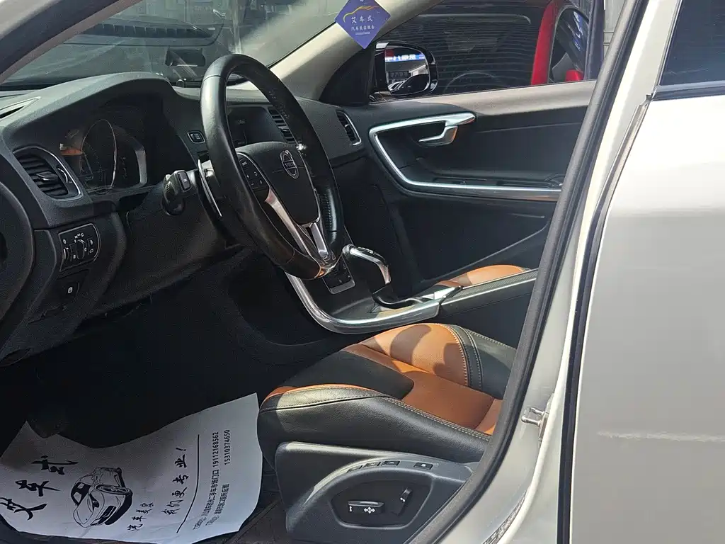 Volvo V60 — миниатюра 6
