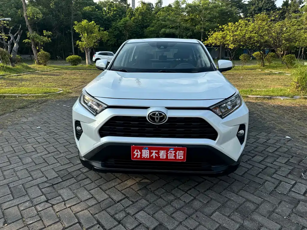 Toyota RAV4 — миниатюра 2