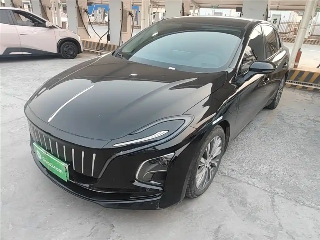 Hongqi Hongqi E-QM5 2024