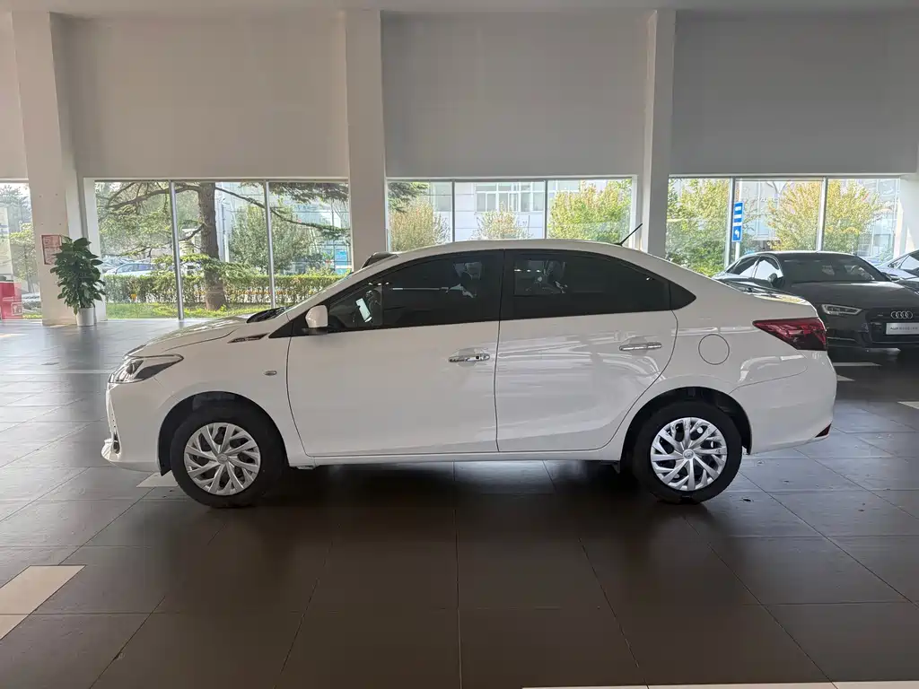 Toyota Vios — миниатюра 4