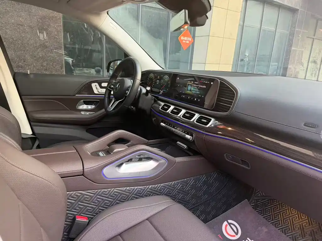 Mercedes-Benz GLS — миниатюра 9