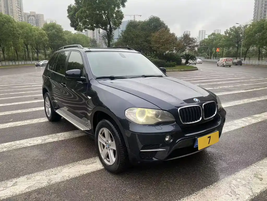 BMW X5 (Import) — миниатюра 6