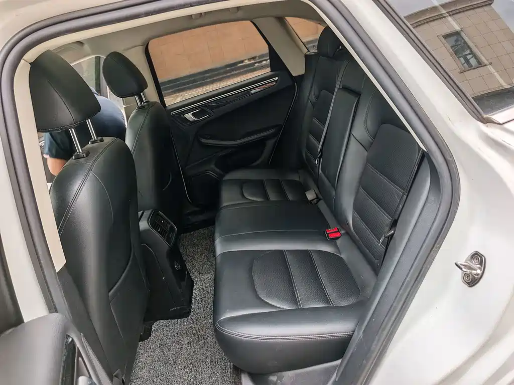 Zotye Zotye SR9 — миниатюра 10