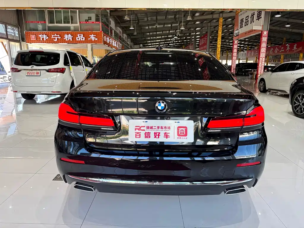 BMW 5 Series — миниатюра 6