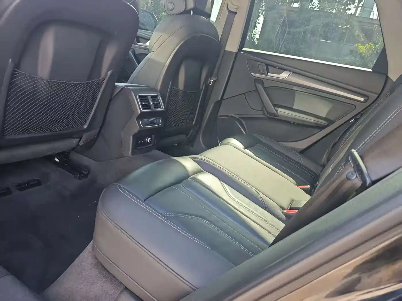 Audi Q5L 2023 Черный из Китая