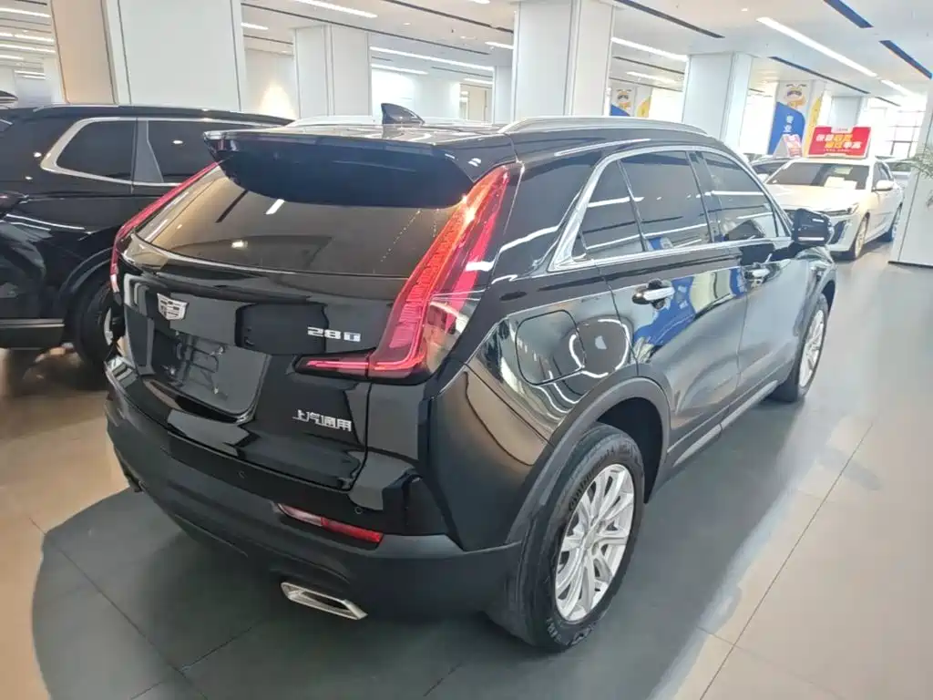 Cadillac XT4 — миниатюра 7