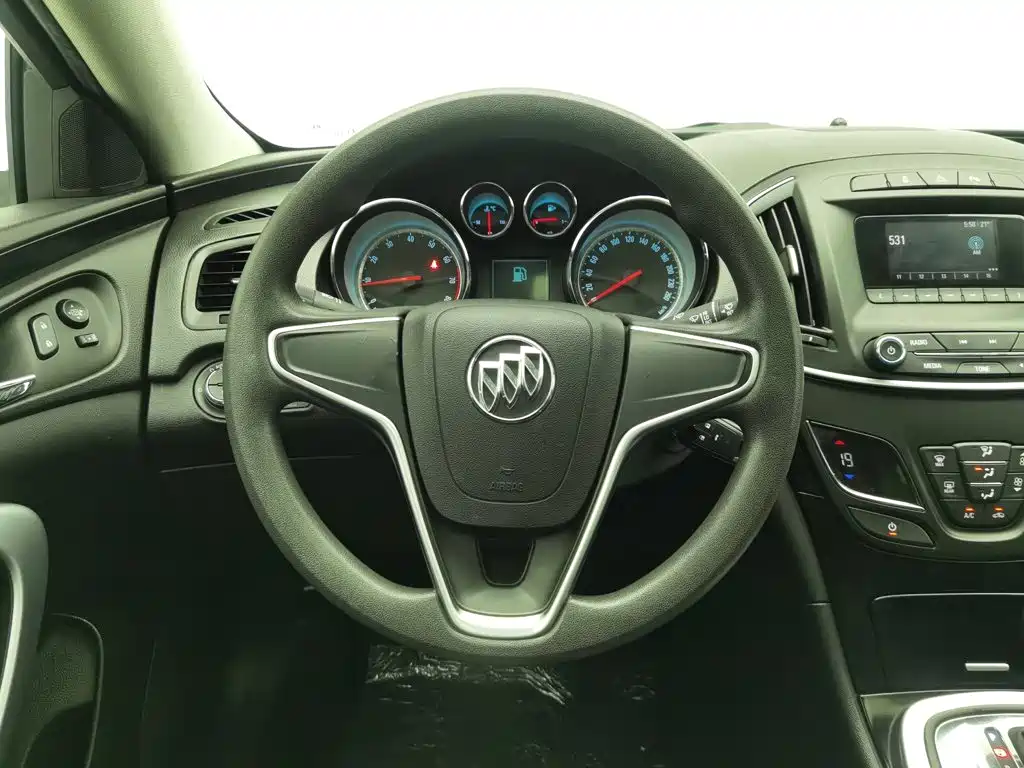 Buick Regal — миниатюра 11