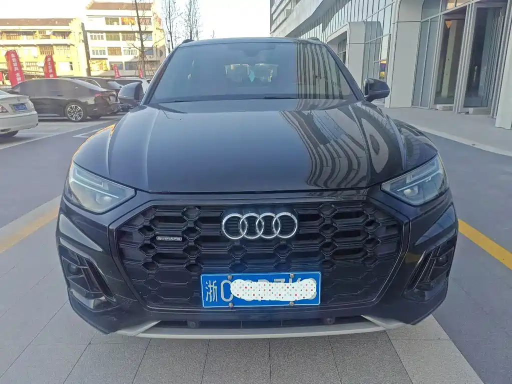 Audi Q5L — миниатюра 2