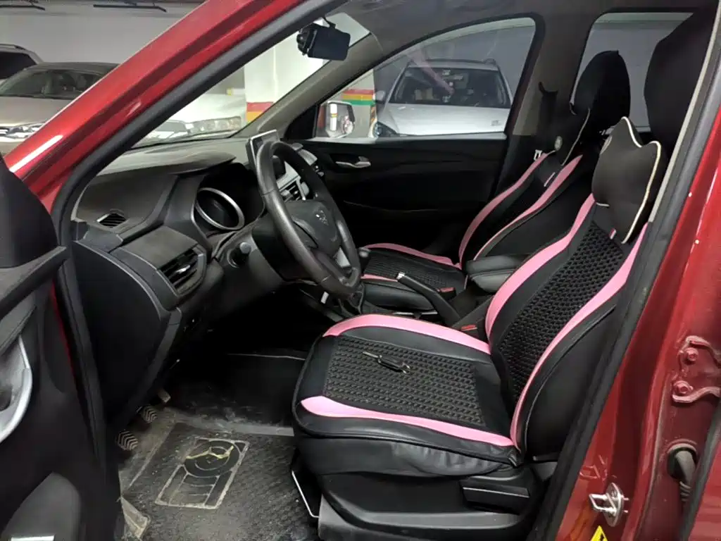 Wuling Hongguang S3 — миниатюра 15