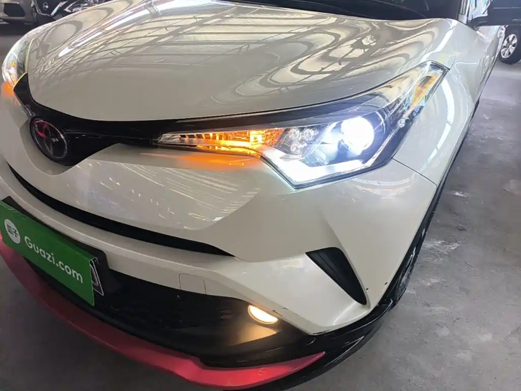 Toyota C-HR — миниатюра 24